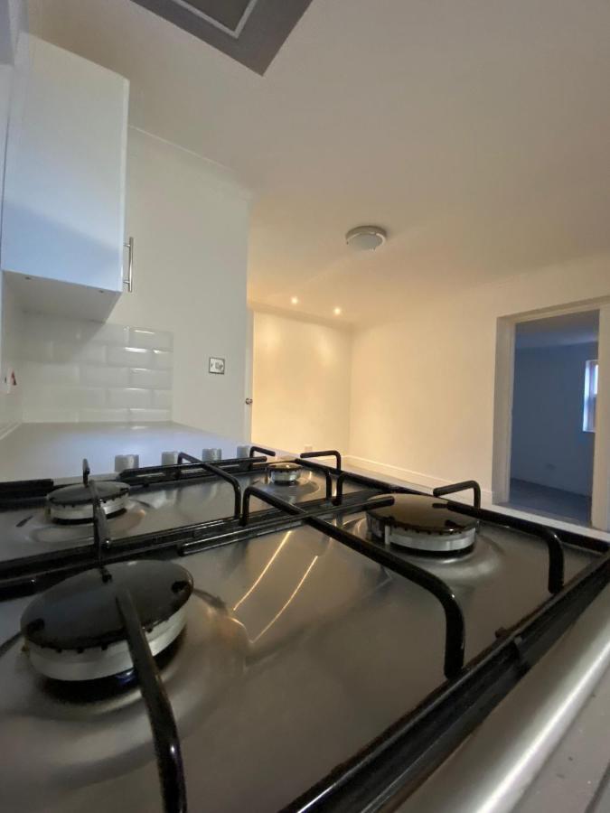 February Bliss Special, Unwind In Style With Our Exclusive Sa Promo, Book Now Apartment Лондон Екстериор снимка